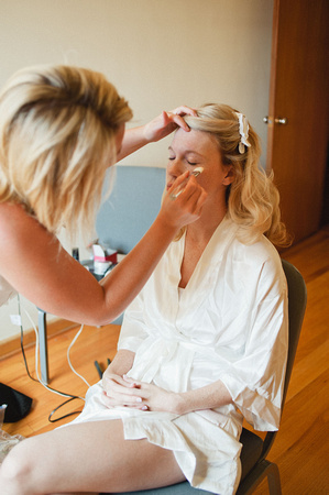 christin-tyler-gettingready-19